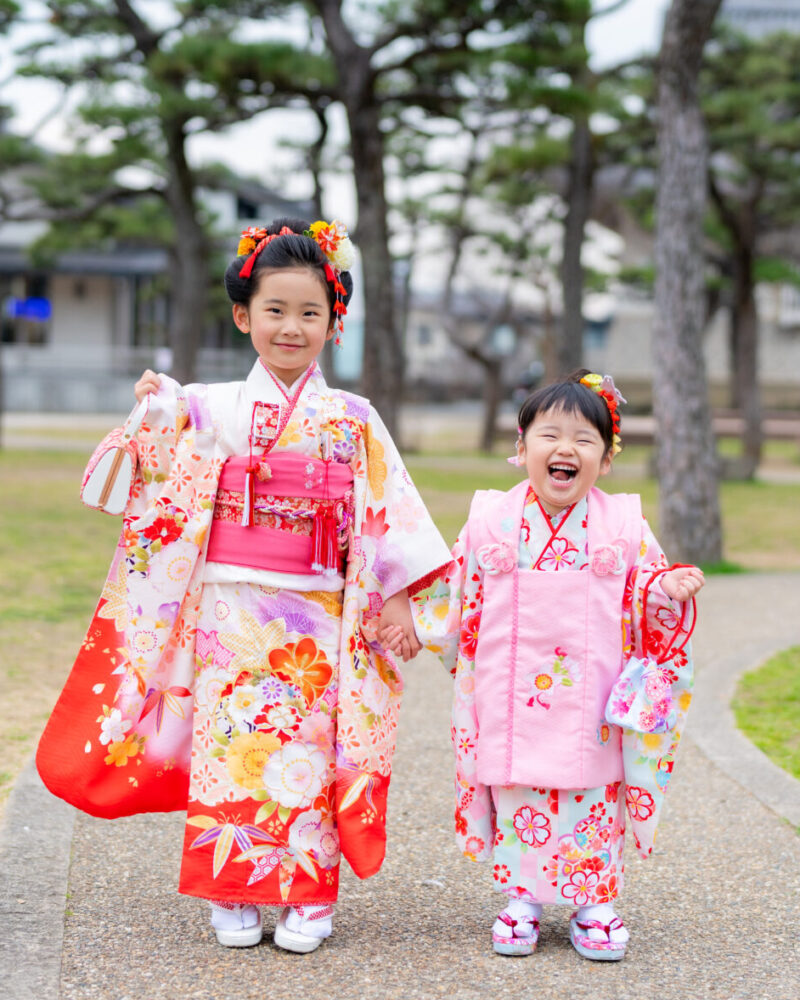 七五三7歳　古典柄　朱色、白